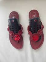 SUMMERTIME - stilvolle Flip-Flops mit Ziersteinen, rot, 38
