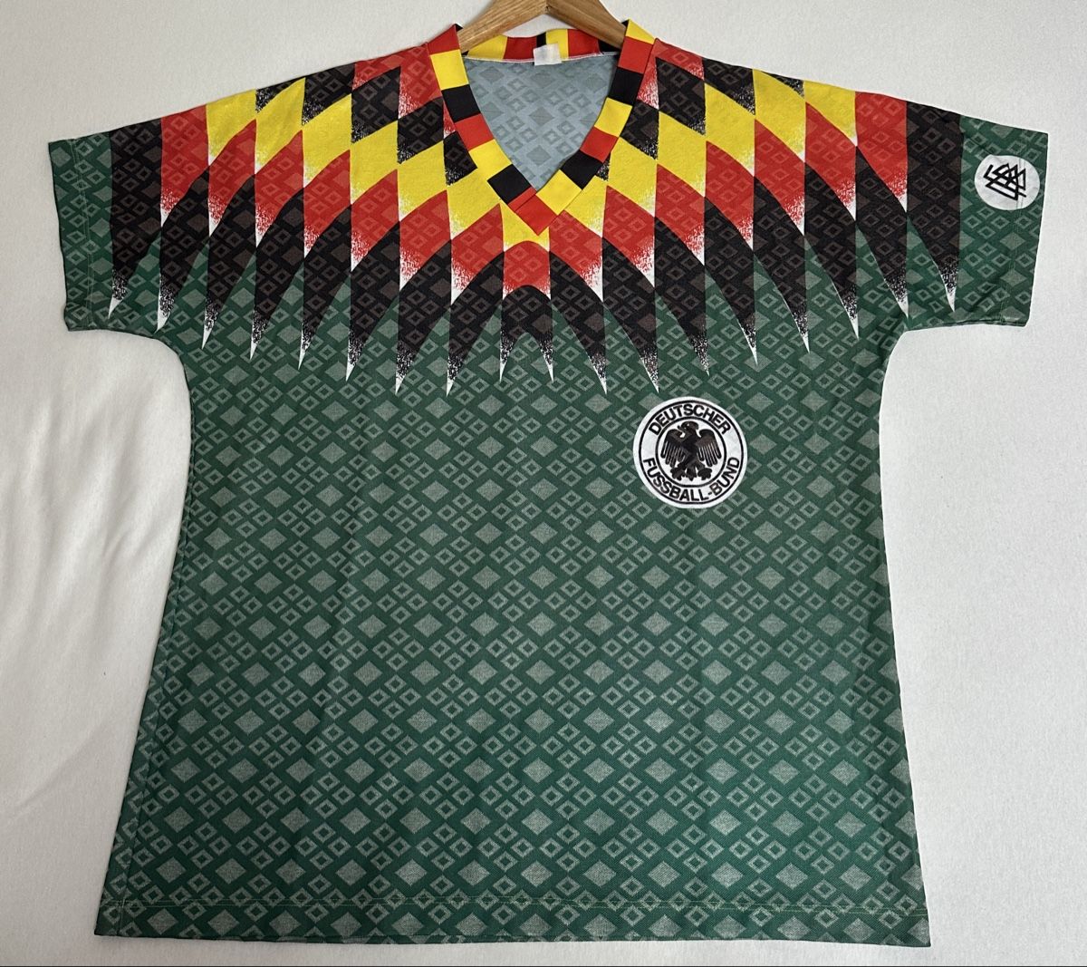 DFB Canottiere & Pantaloni: Deutschland trikot G M – Usato da Maienfeld venduto da tobeyl2020 2