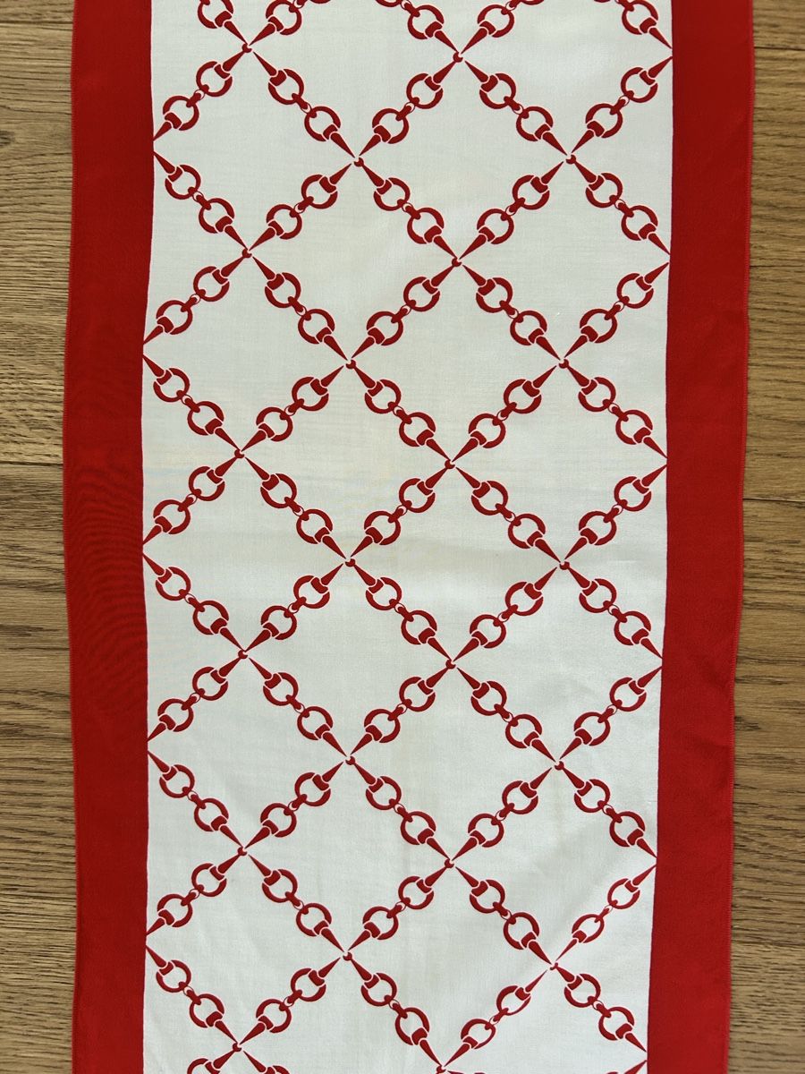 Celine Foulard & Sciarpe: Écharpe en soie Céline vintage  – Usato da Lully VD venduto da Garance040 6