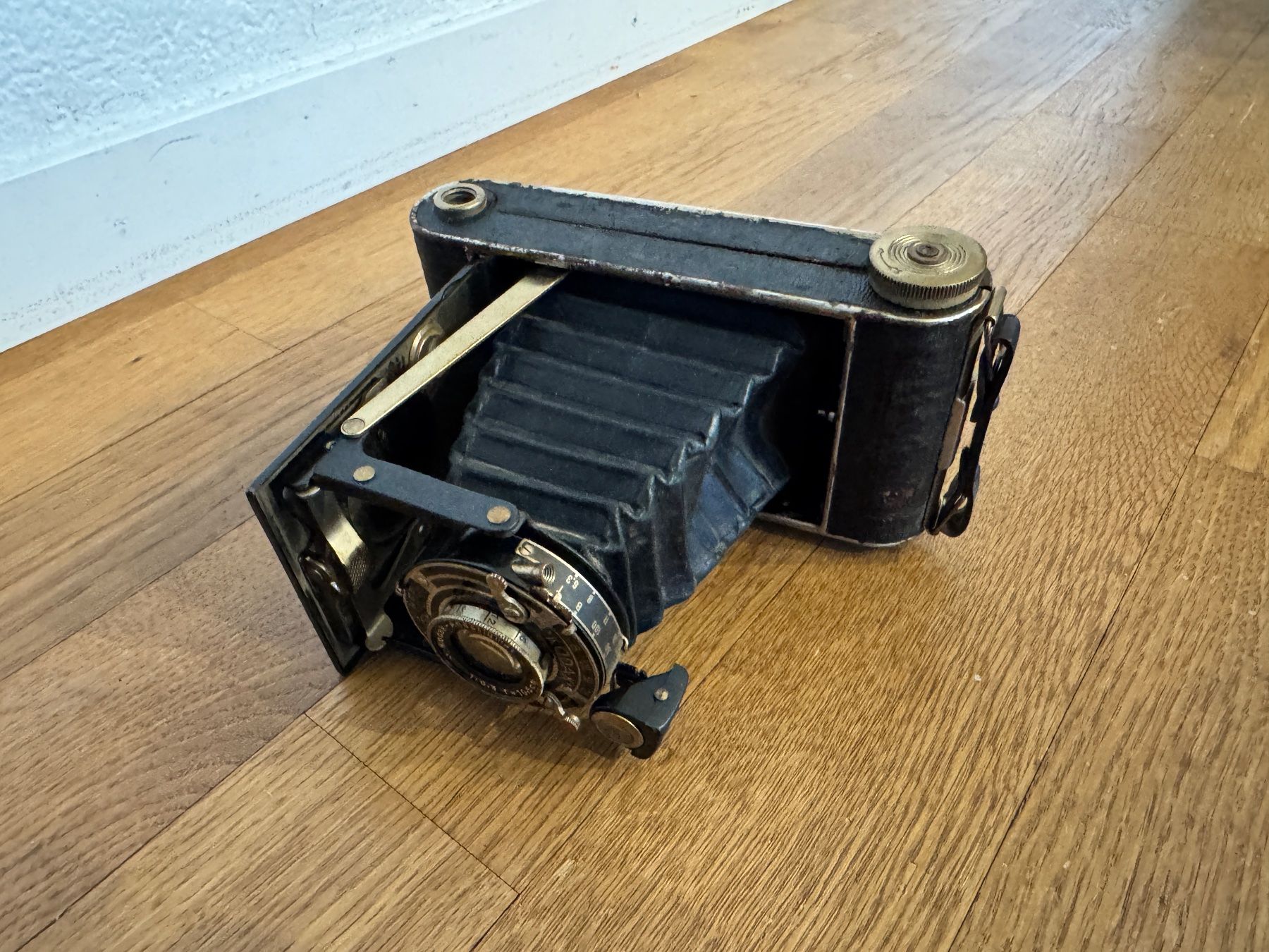 Kodak Fotocamera: Antike Kamera, Kodak Junior 620 – Usato da zürich venduto da oives22