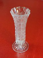 Joli vase en verre sur pied