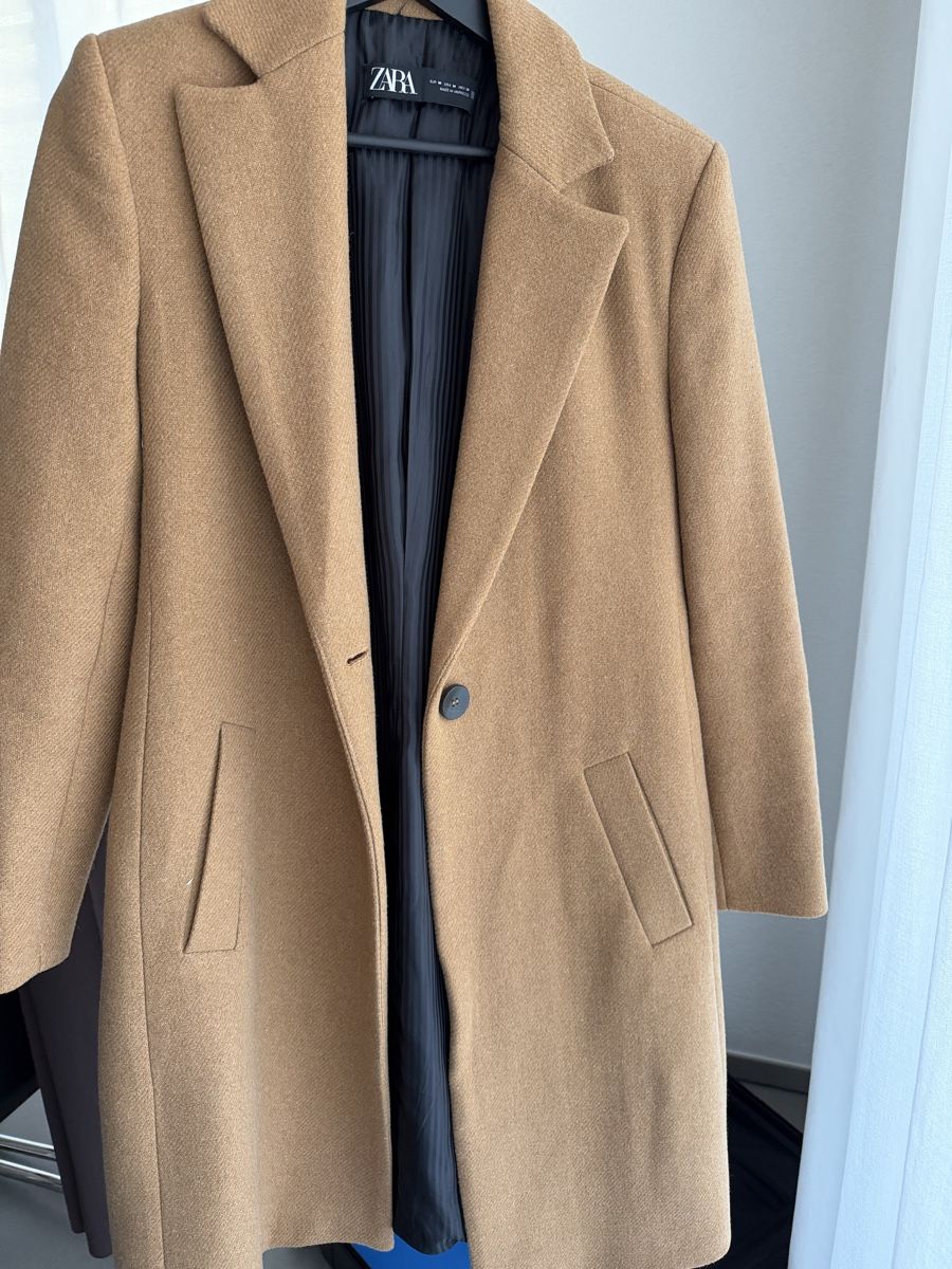 Zara Cappotti: Zara Mantel – Usato da Härkingen venduto da ana.bb 1