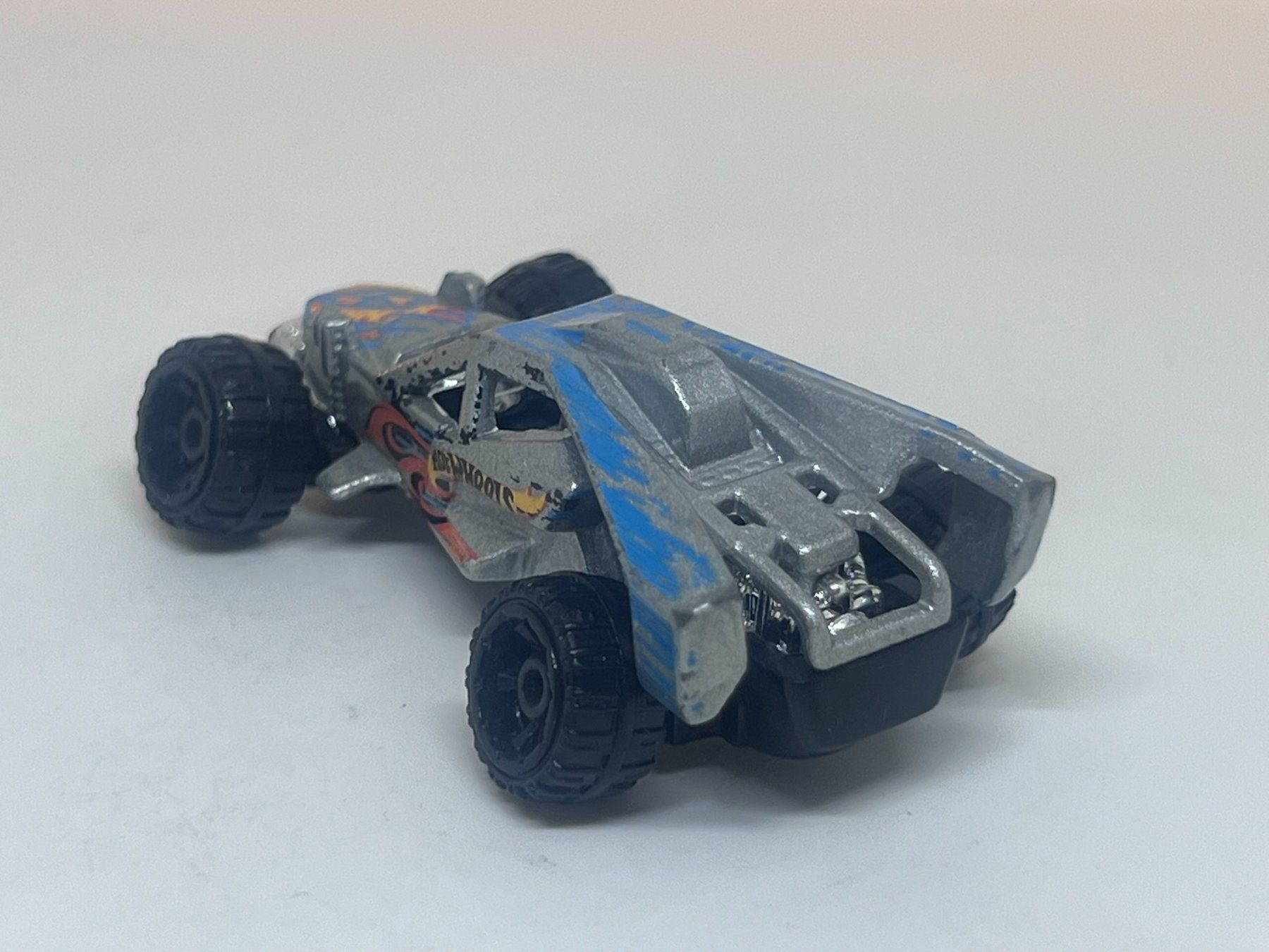 Hot Wheels Modellini d'auto: Hot Wheels Team Hot Wheels Corkscrew Buggy #197 – Usato da Wildegg venduto da LaaBoutique 2
