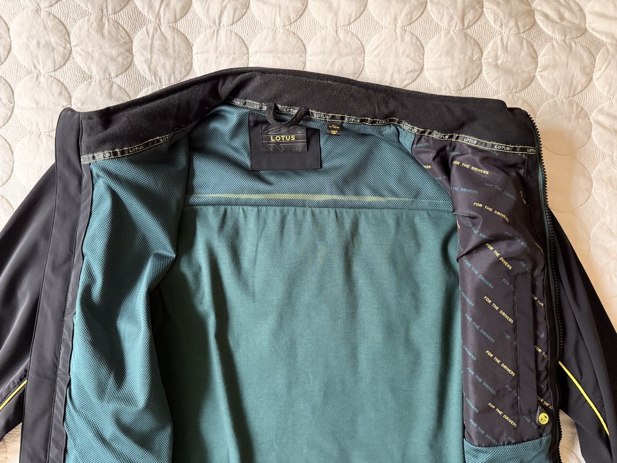 Giacche: Official Lotus Merchandise Softshell Jacke – Nuovo (secondo la descrizione) da Cham venduto da MC_0605 3