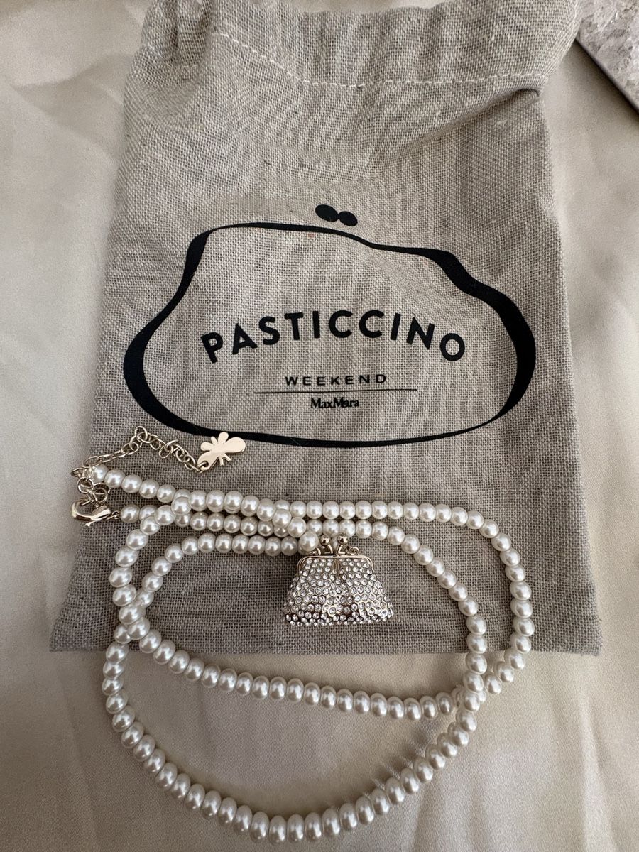 Max Mara Catenine: Weekend Max Mara Pasticcino Perlenkette mit Beutel – Nuovo (secondo la descrizione) da Zürich venduto da CICI-CuratedVintage