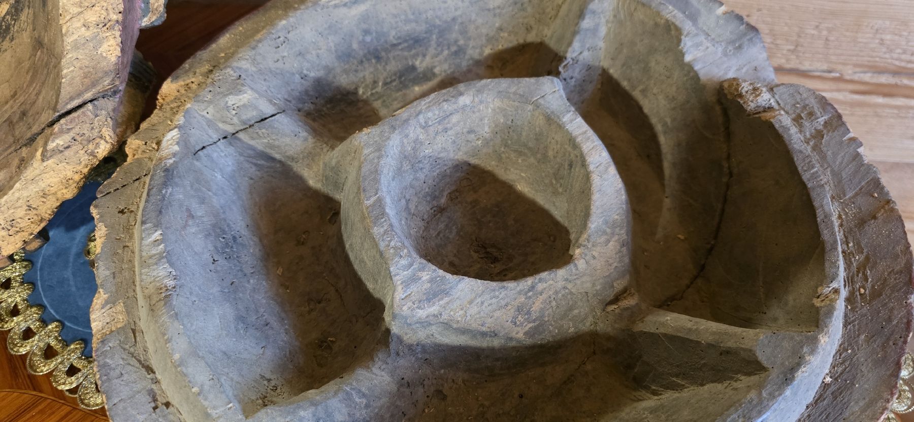 Figuren: Sehr grosse Antike Yoruba Ritual Schale mit Figuren – Gebraucht aus Wolfhalden von Nati-Nati 7