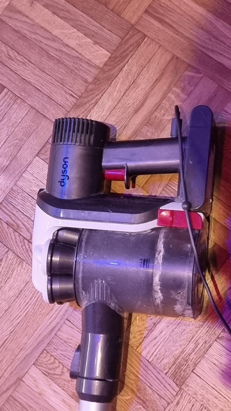 Dyson Aspirapolveri & Accessori: Dyson Staubsauger ab 1chf – Usato da Dietikon venduto da Mossg 2
