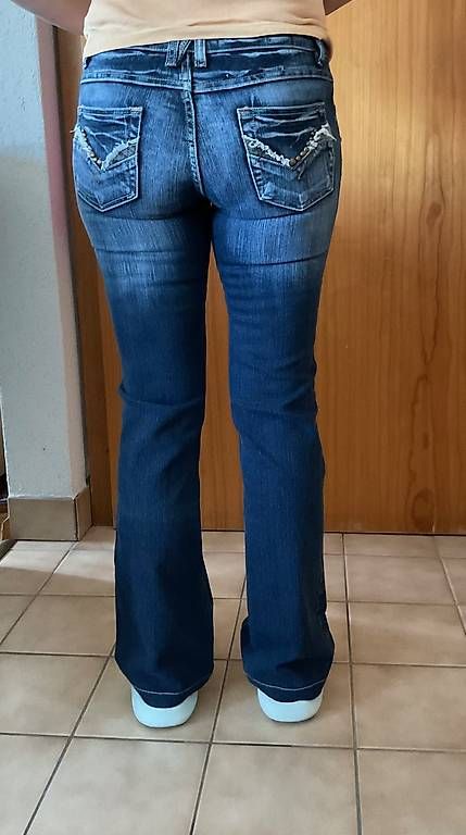 Jeans: Jeans Revers grandeur 38 M – Usato da Icogne venduto da luna.16 2