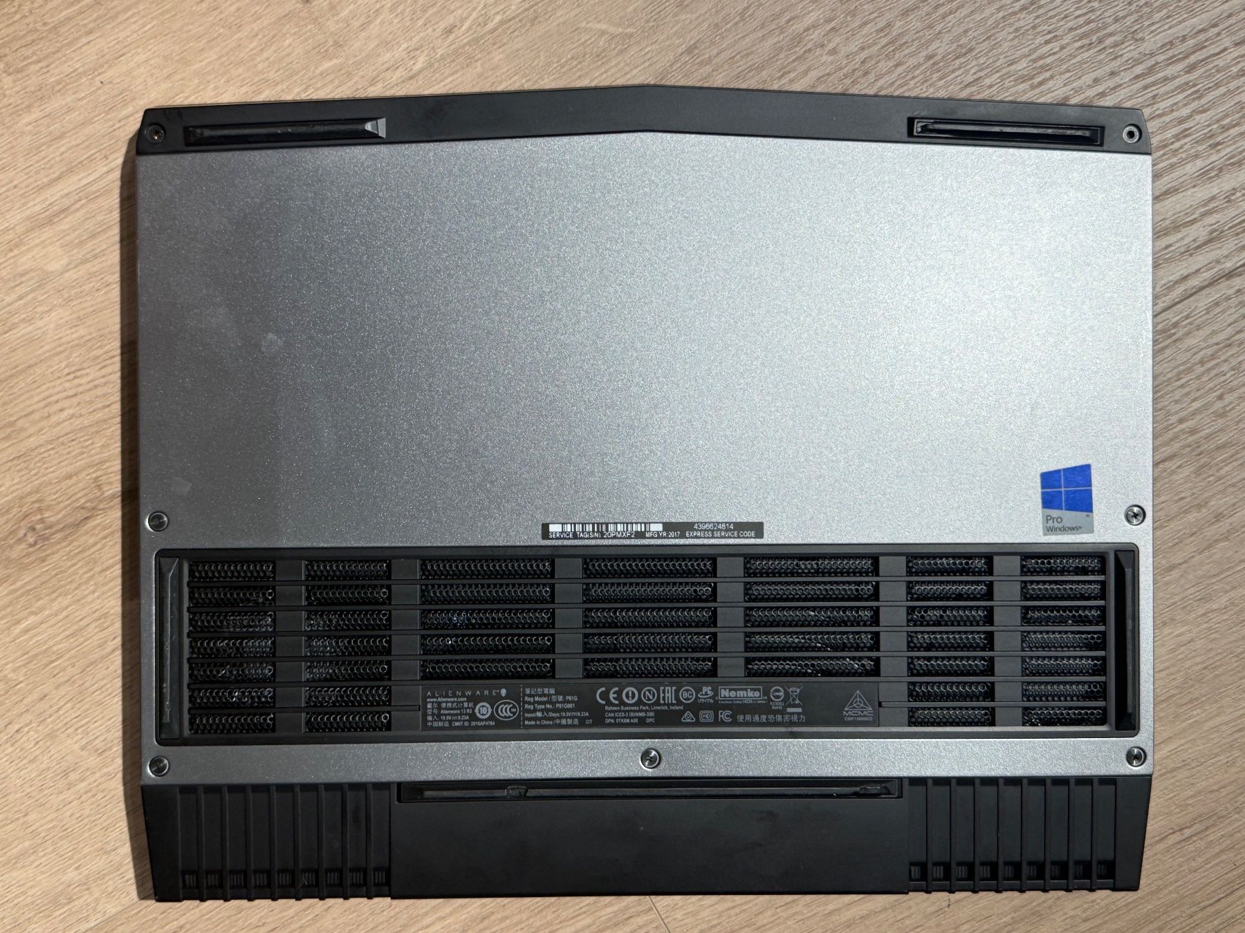 Alienware Notebooks: Alienware 13 R3 – Defekt aus Siebnen von icrservicesolutions 3
