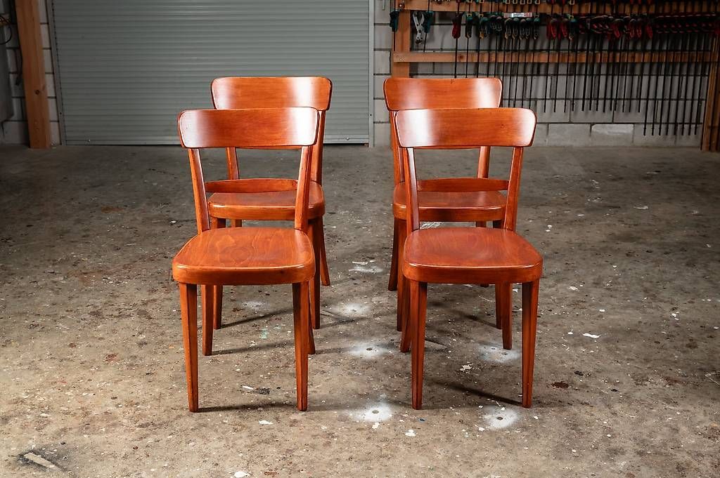 Stühle: Klassische Schweizer Beizenstühle – Gebraucht aus Beringen von 8222Beringen