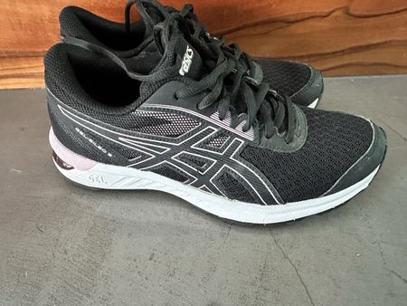 Asics schwarz 38