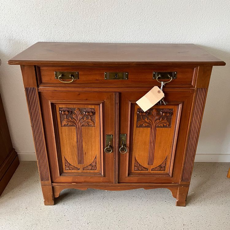 Schöne antike Kommode Jugendstil Massivholz (Gebraucht) in Möhlin für ...