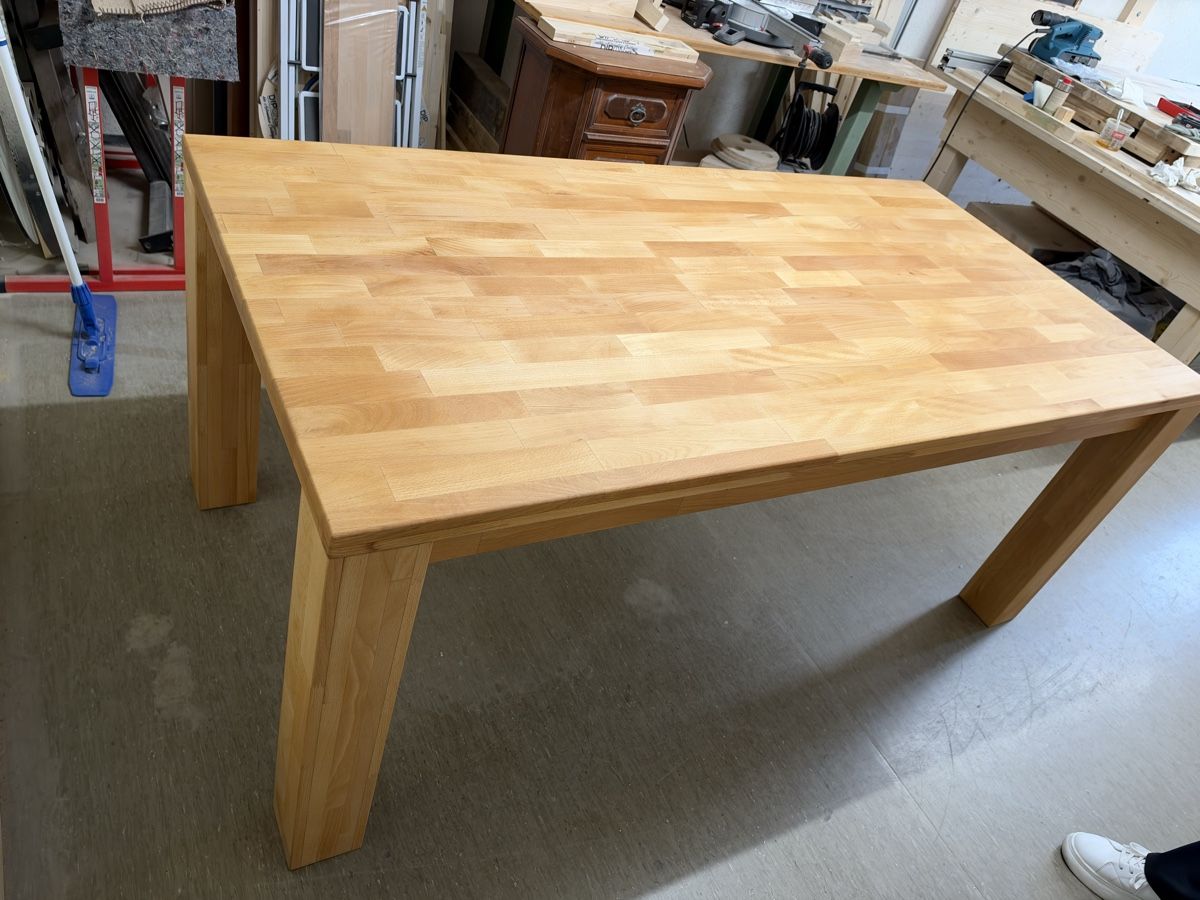 Tables: Massiver Esstisch  – D'occasion à Neu St. Johann par hei_y2gw 3