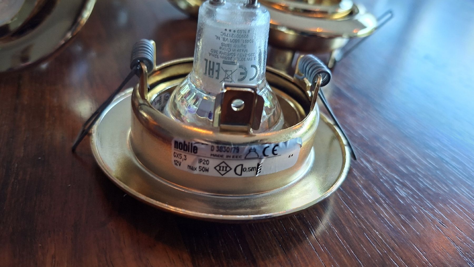 Lustres & lampes de plafonds: 7 Nobile Decken-Einbaustrahler messing/gold – D'occasion à Stäfa par Rampensau 2