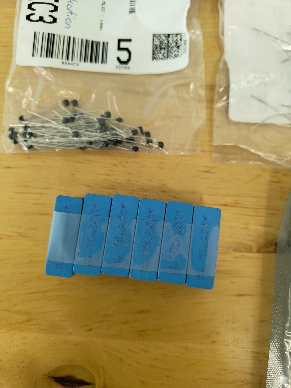 Componenti elettronici: Diverse Kondensatoren – Usato da Emmenbrücke venduto da BlSi 1