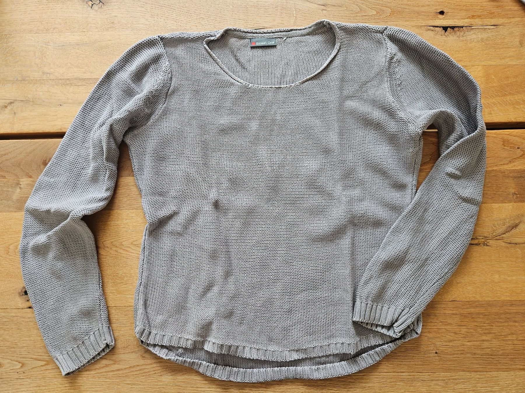 Pulls & Sweat-shirts: Strickpullover von Street One, Grösse M – D'occasion à Liestal par corneb