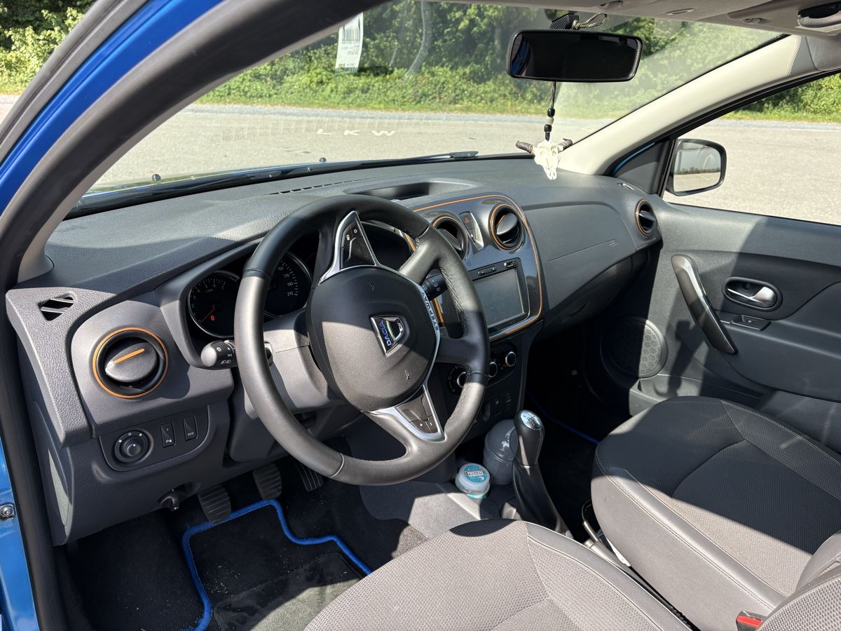 Dacia Automobili: Dacia Sandero Stepway 0,9 – Usato da Uster venduto da Joph 4