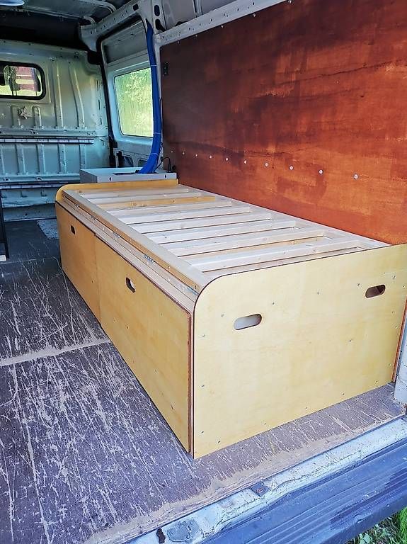 Véhicules de camping: Camperausbau Bett inkl. Seitenteil – D'occasion à Berken par Heiligkreuz2015 2