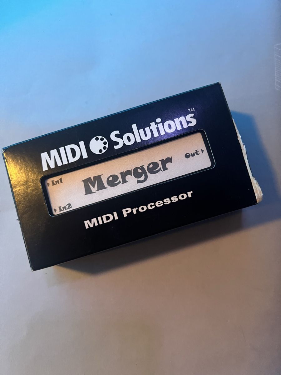 Egaliseurs: MIDI Solutions Merger MIDI Processor 2x MIDI In 1x MIDI Out – Neuf (Voir description) à Laupen ZH par Casimedia 1