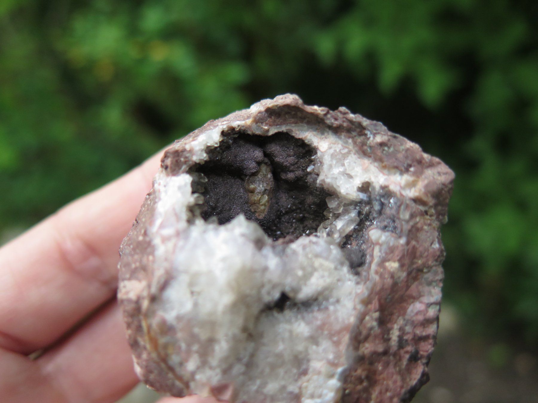 Mineralien & Heilsteine: Schneekopfkugel – Gebraucht aus Schaffhausen von Yamakana51L8736OQ8 5