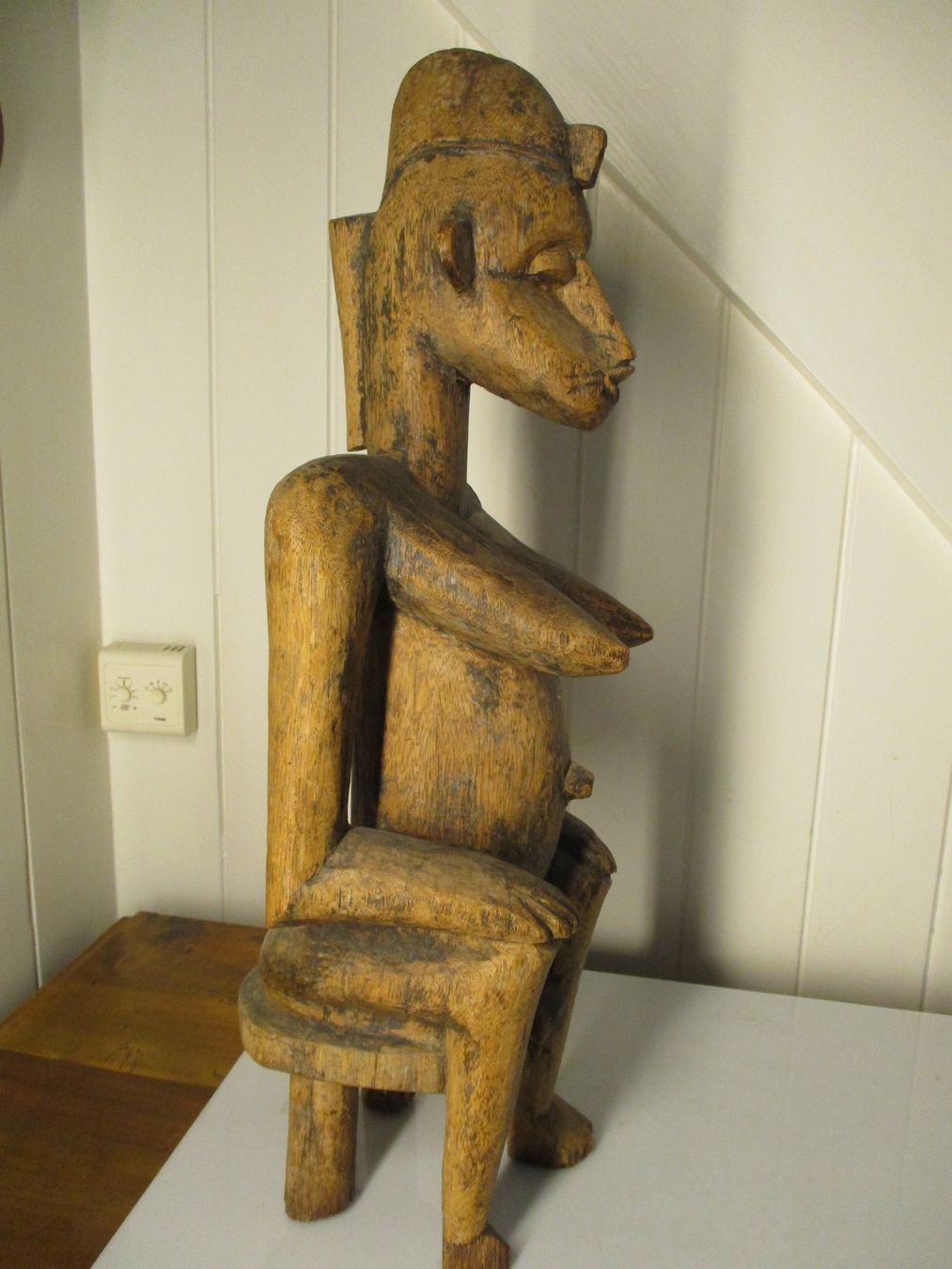 Sculture & Statue: Mutterfigur auf Hocker sitzend Skulptur tribal art premier – Usato da Windisch venduto da Autogrammo 5