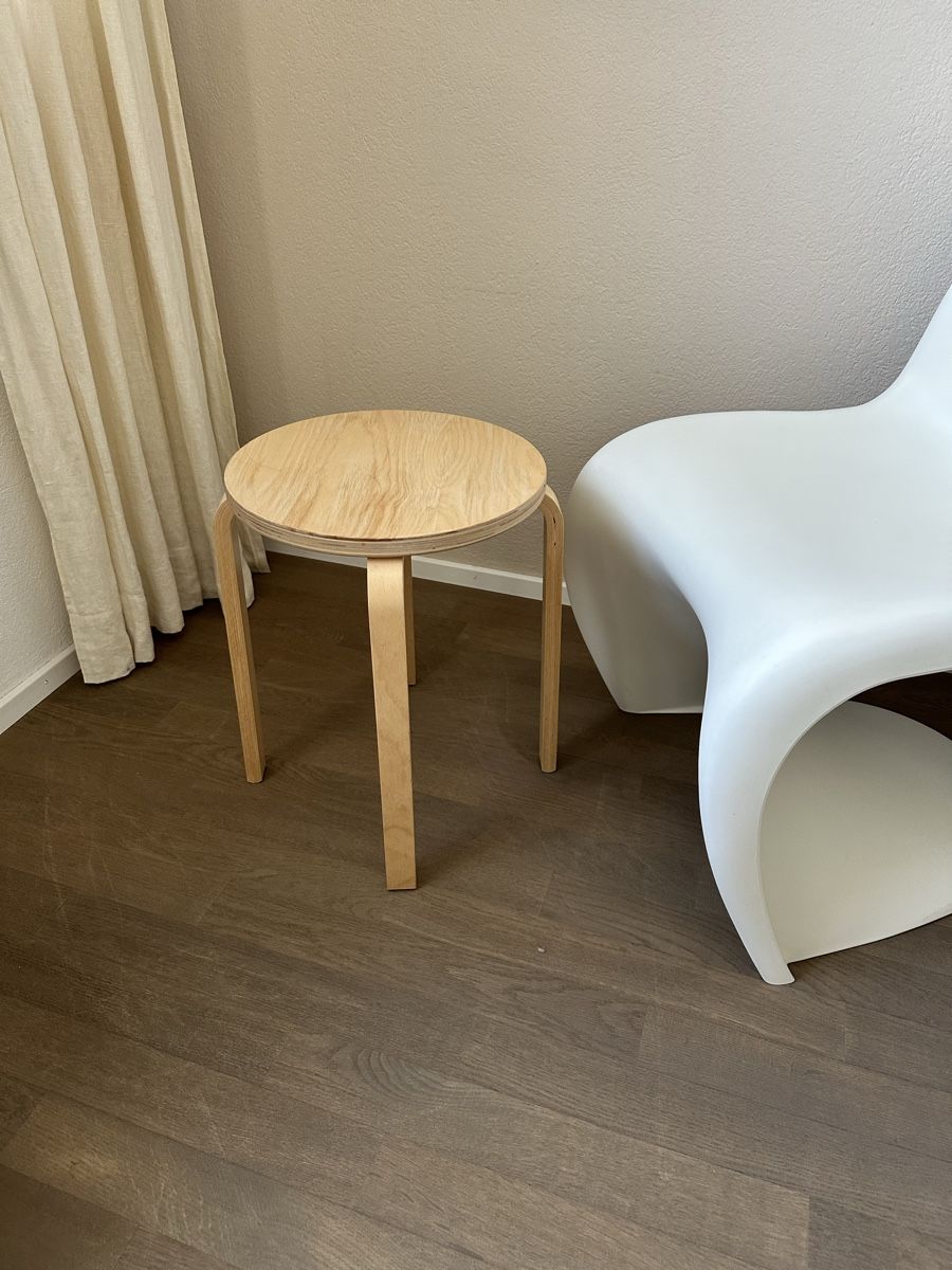 Ikea Hocker: Ikea Frosta Hocker - Top Zustand – Gebraucht aus Luzern von cam_f7qx