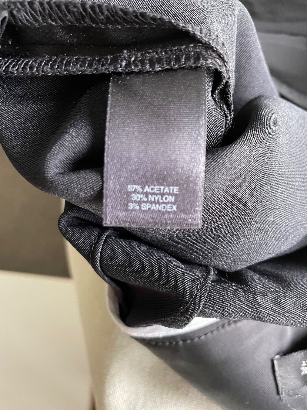 Pantaloni: 2 Hosen Damen schwarz, glänzend, Gr 40 – Usato da Hünenberg See venduto da ECLB 2