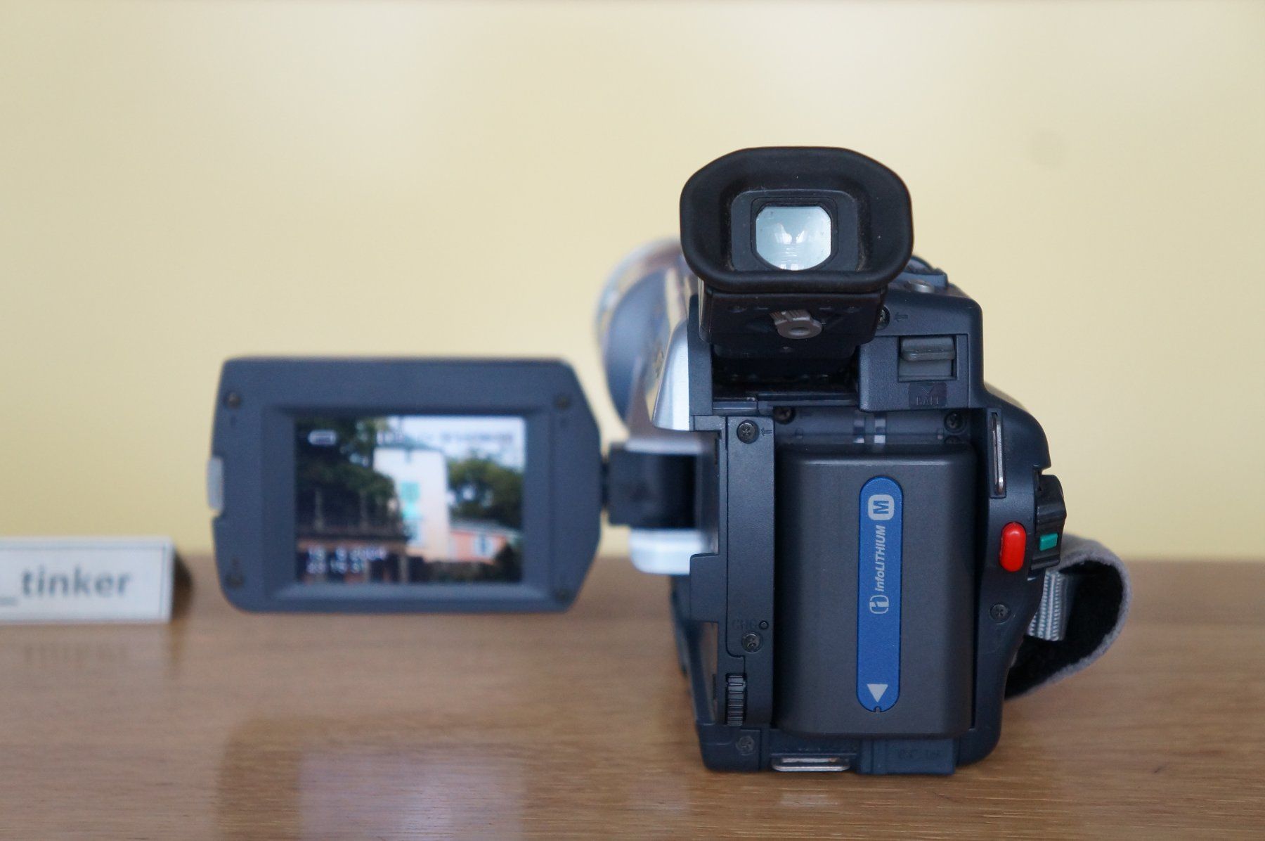 Sony Videocamere: Sony TRV250E ... Digital8 Camcorder ... funktioniert – Usato da St.Gallen venduto da My_tinker 5