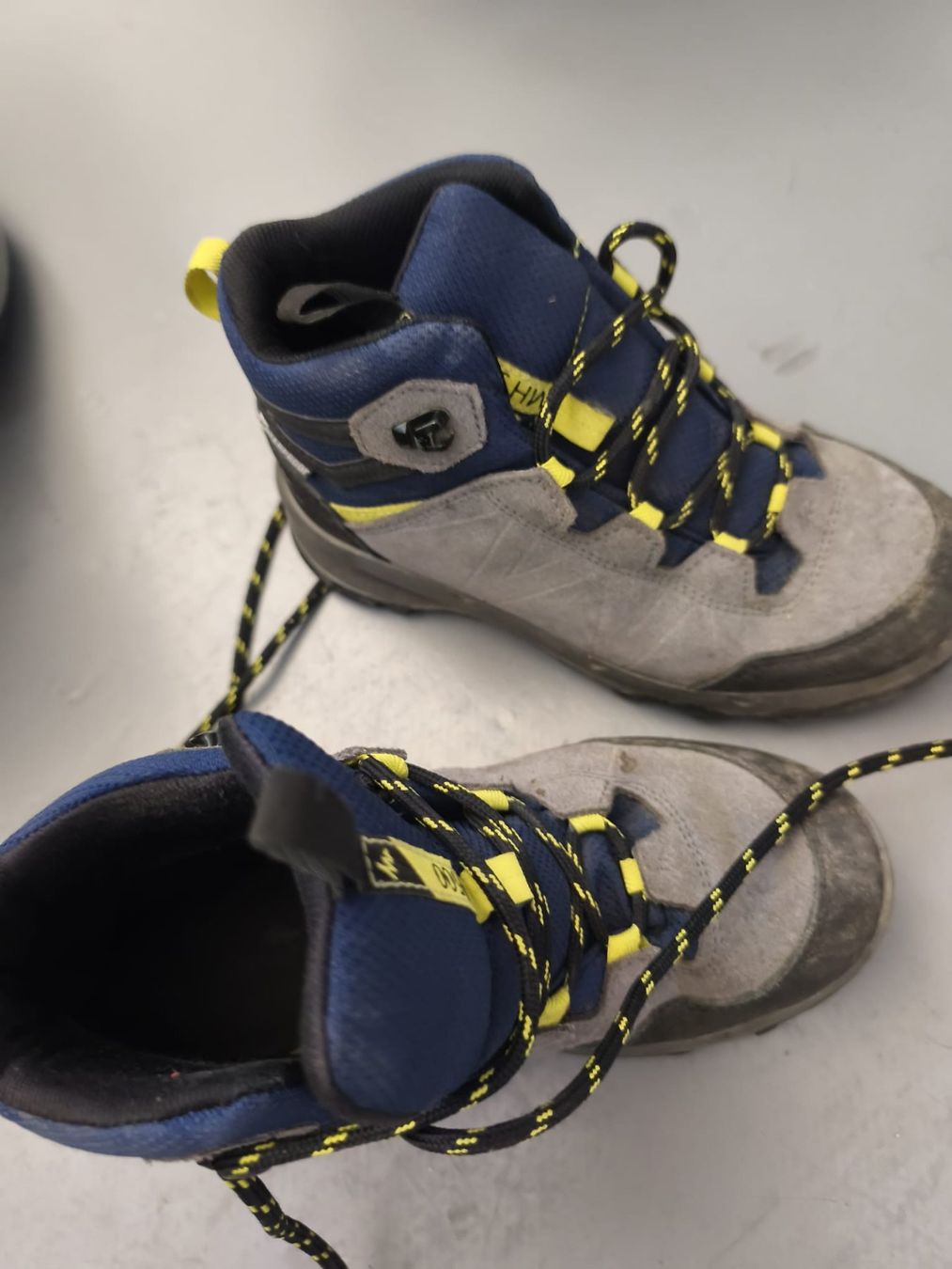 Decathlon Scarpe per ragazzi: Chaussure de randonnée enfant – Usato da Martigny venduto da JeanmarcVS