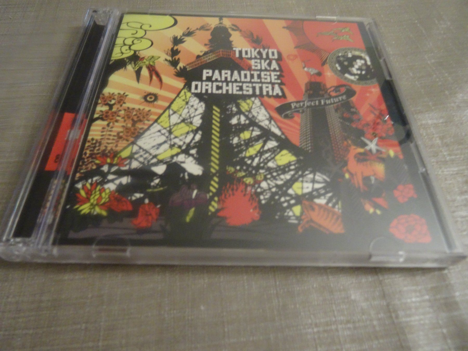 CD: Tokyo Ska Paradise Orchestra - Perfect Future CD – Usato da Olten venduto da Disc-Ausverkauf