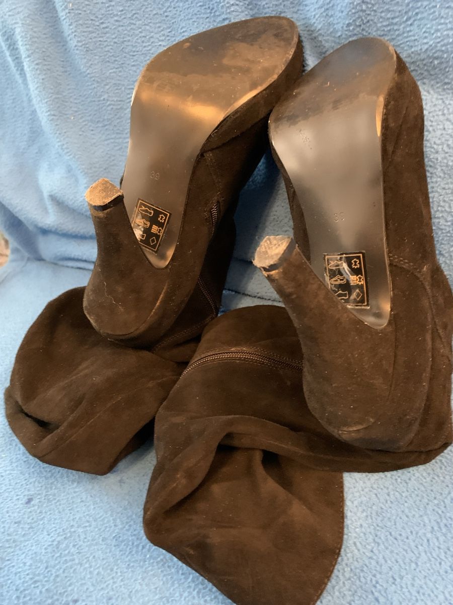 Scarpe da donna: Braune Wildleder Stiefel, Gr. 39 – Usato da Wila venduto da Rosenkohl05 3