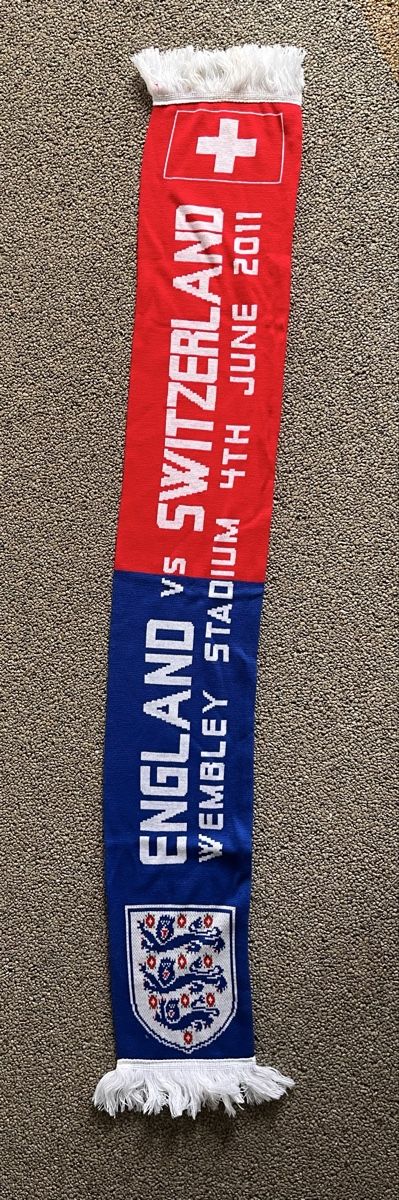Foulard & Sciarpe: Schweiz  - England Wembley 4. Juni 2012 Fanschal – Usato da Speicher venduto da Alberto6701