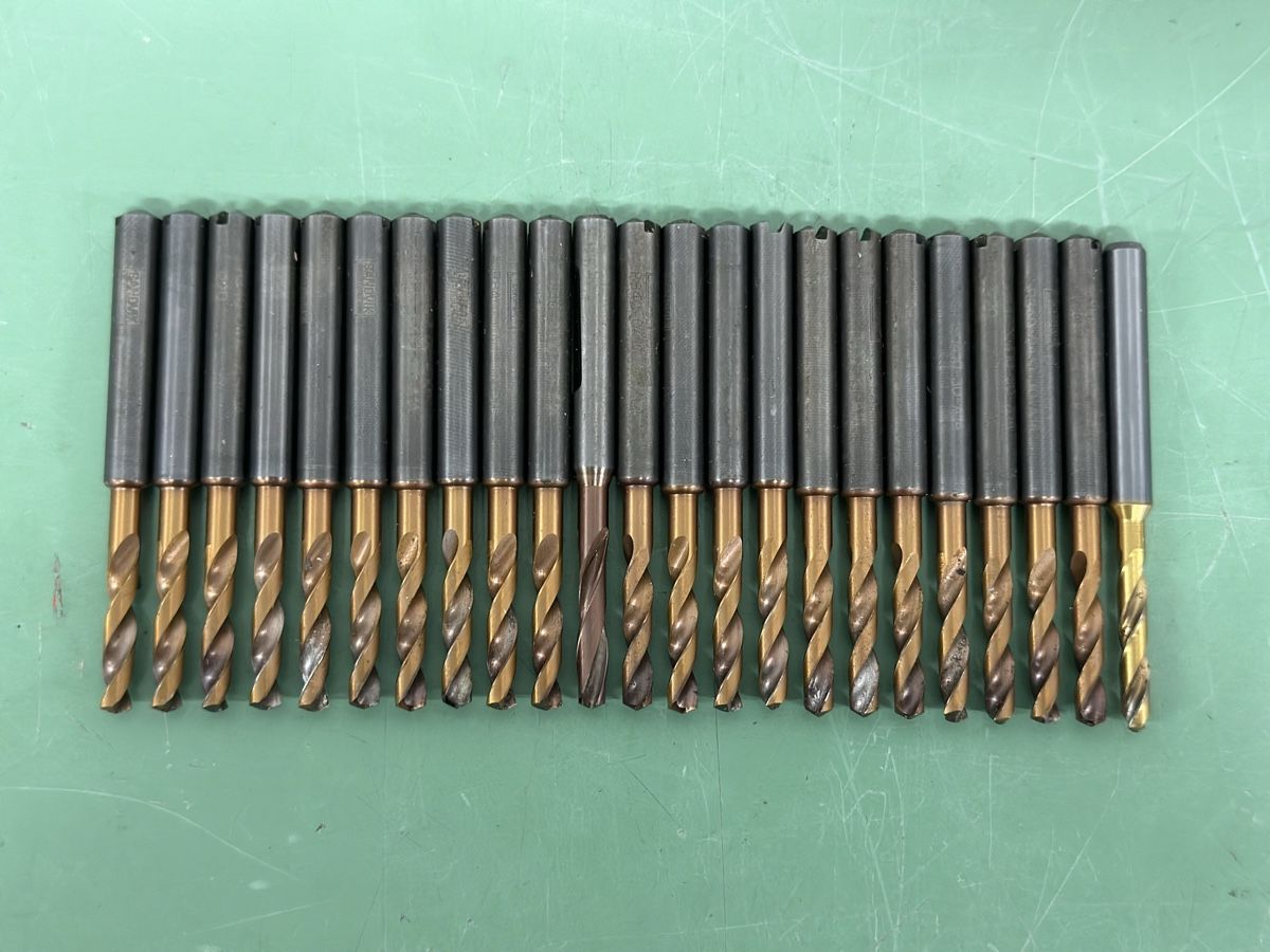 Tutti gli attrezzi: 23x Carbide drilling bits. Bohrer – Usato da Aarberg venduto da SNMachines