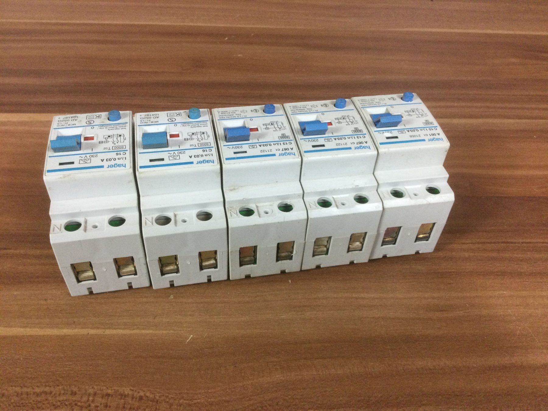 Hager Componenti elettronici: Gebrauchte Hager Leitungsschutzschalter C10, C13, C16 – Usato da Wangen SZ venduto da kuriosum12 4