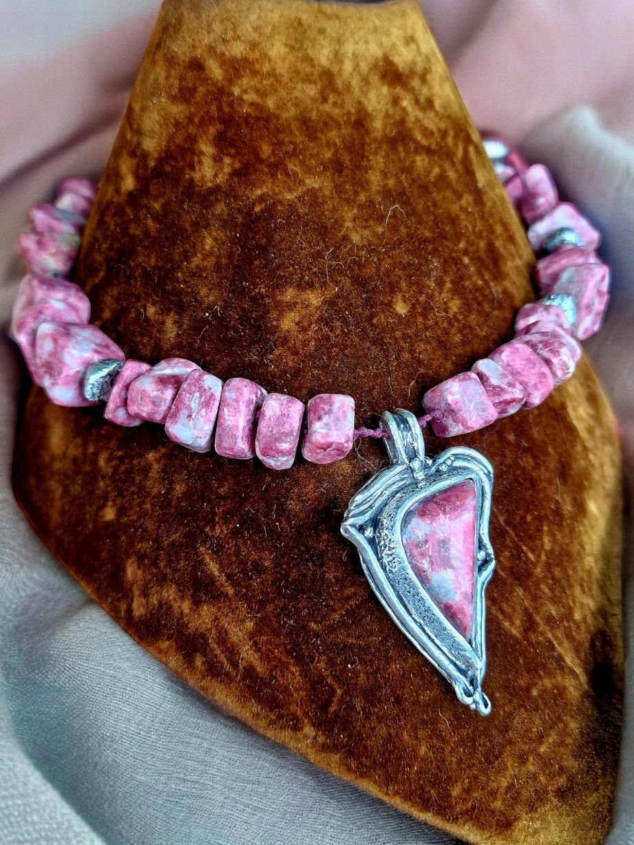 Catenine: Collier Thulit & Silber. Handmade inkl. Thulit schleifen – Nuovo e nell'imballaggio originale da Aarau venduto da Schmuckhoehle_MD 4