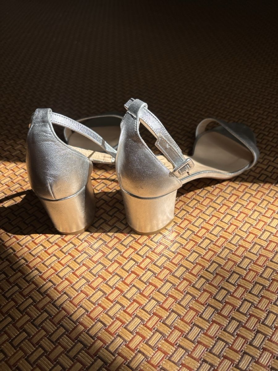 Scarpe da donna: Silberne Sommer-Sandalen, Absatz, Grösse 40 – Usato da Zürich venduto da len_c58x 1