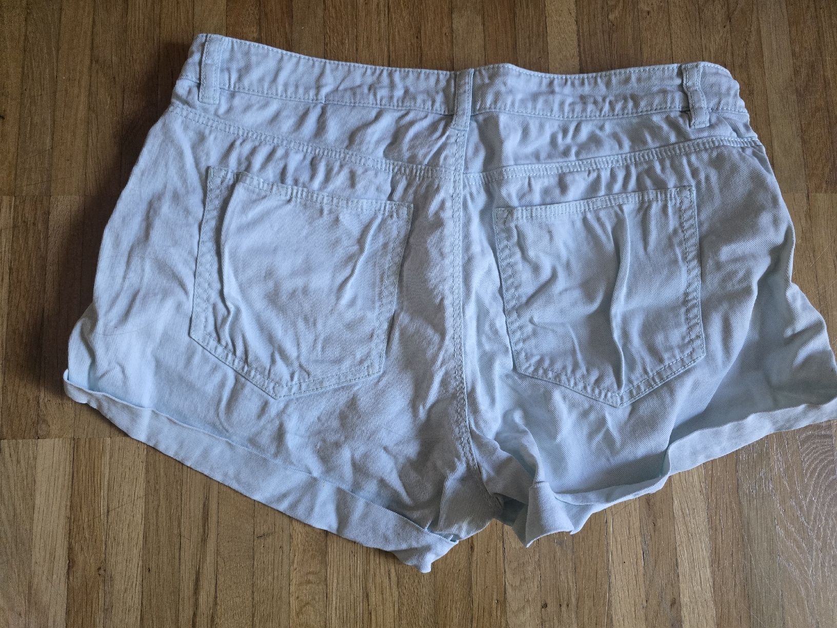 H&M Jeans: Mintfarbene Shorts in 36 von H&M – Usato da Dübendorf venduto da jep76 1