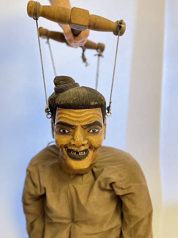 Statuette: Lebensgrosse, antike Marionette aus Burma – Usato da Basel venduto da Familymusic