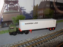 N: LKW MAN grün "Maersk"