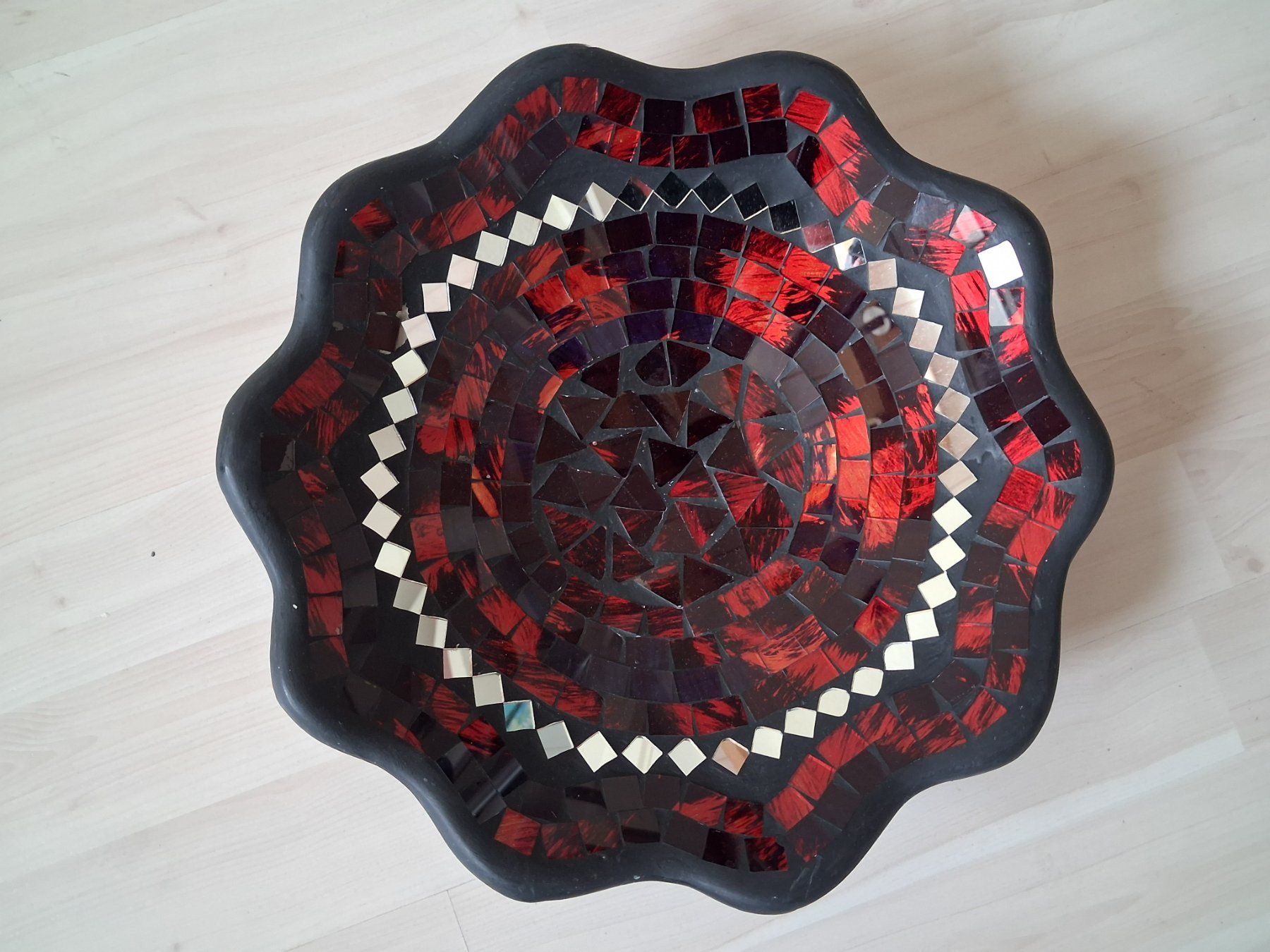 Ciotole: SCHALE MIT ROTER MOSAIK STEINEN – Usato da langnau venduto da Santos1411
