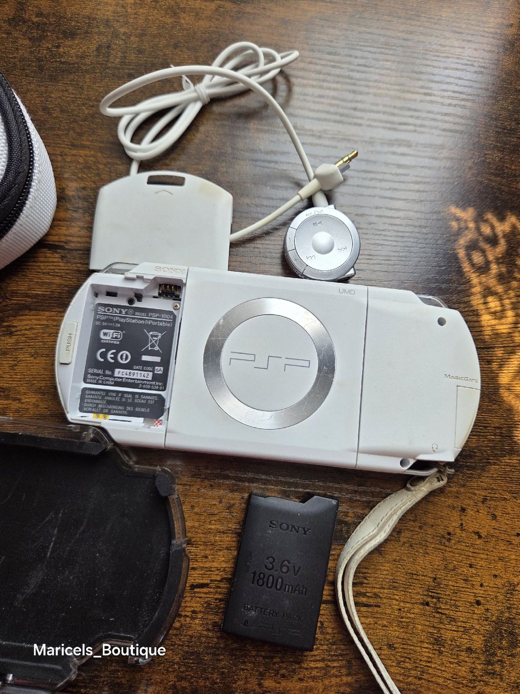 Sony Konsolen: Sony PSP Console - FOR PARTS / DEFECTIVE - Includes Case – Defekt aus Winterthur von Maricels_Boutique 8