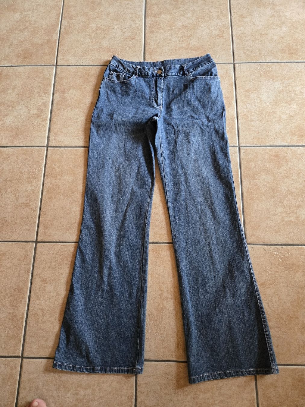 Jeans: Jeans femme TCM – Usato da Sion venduto da Oonathoo