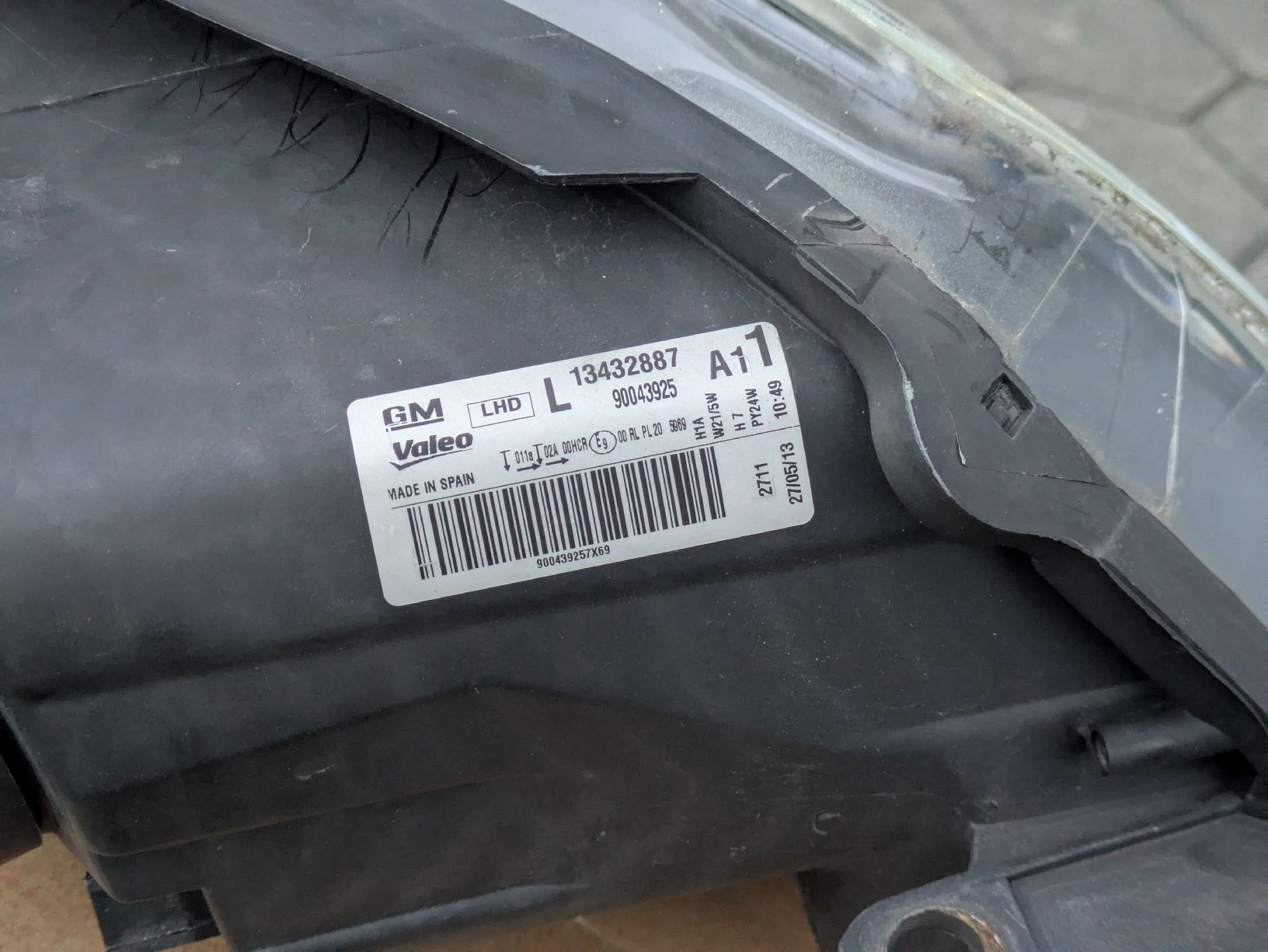 Opel Fari: Opel Corsa D Scheinwerfer Links – Usato da Alpnach Dorf venduto da giz_q88l 4