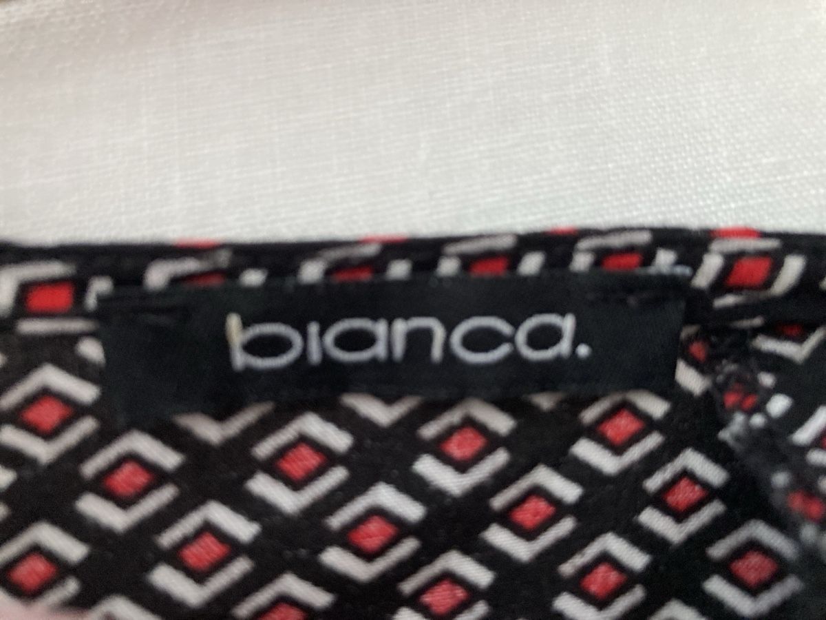 Camicette: Top Bianca motif chic 100% viscose T42 – Usato da St-Maurice venduto da Misslungen 1