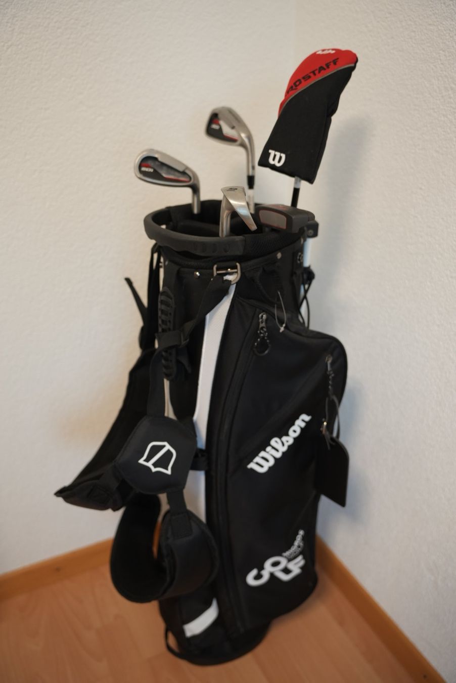 Wilson Mazze & Set: GOLFSET WILSON - 5 Schläger & Div. Zubehör – Nuovo (secondo la descrizione) da Nidau venduto da autoexpresso
