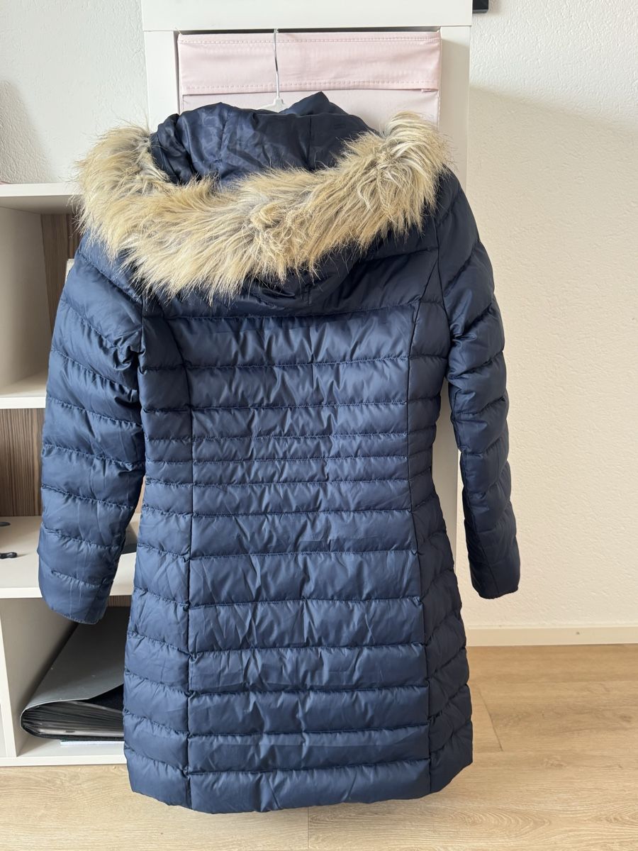 Tommy Hilfiger Manteaux: Winterjacke Tommy Hilfiger S – D'occasion à Basel par kat_nxf7 1