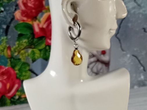 Ohrringe & -stecker: ohrring edelsthal,,,,mit modeschmuck,,,glanzig – Neu (gemäss Beschreibung) aus Basel von bij_5hqd