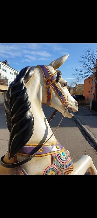 Skulpturen & Statuen: Pferd von einem echten Karusell – Gebraucht aus Winkel von noirangel 2