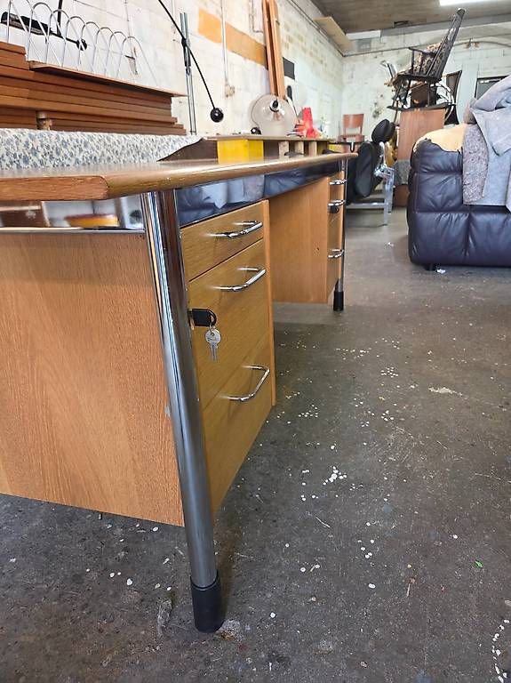 Ikea Scrivanie: Bureau de direction vintage Ikea – Usato da Denezy venduto da jonnym_ch 1