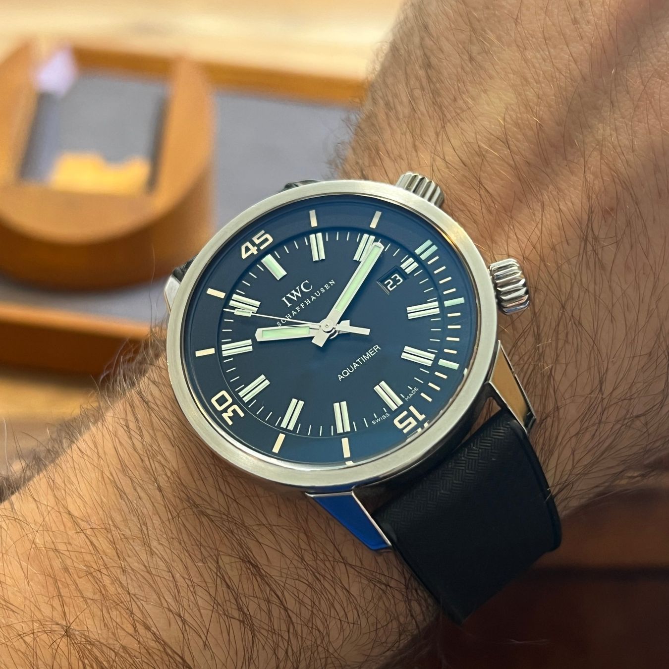 IWC Uhren: IWC Aquatimer Vintage Automatic Date IW323101 – Gebraucht aus Carouge GE von Watchaser 3